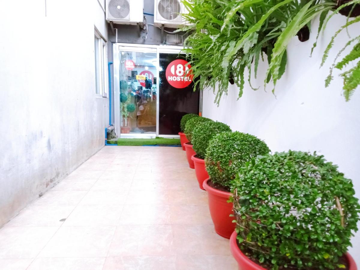 8Hostel Manila Exterior foto